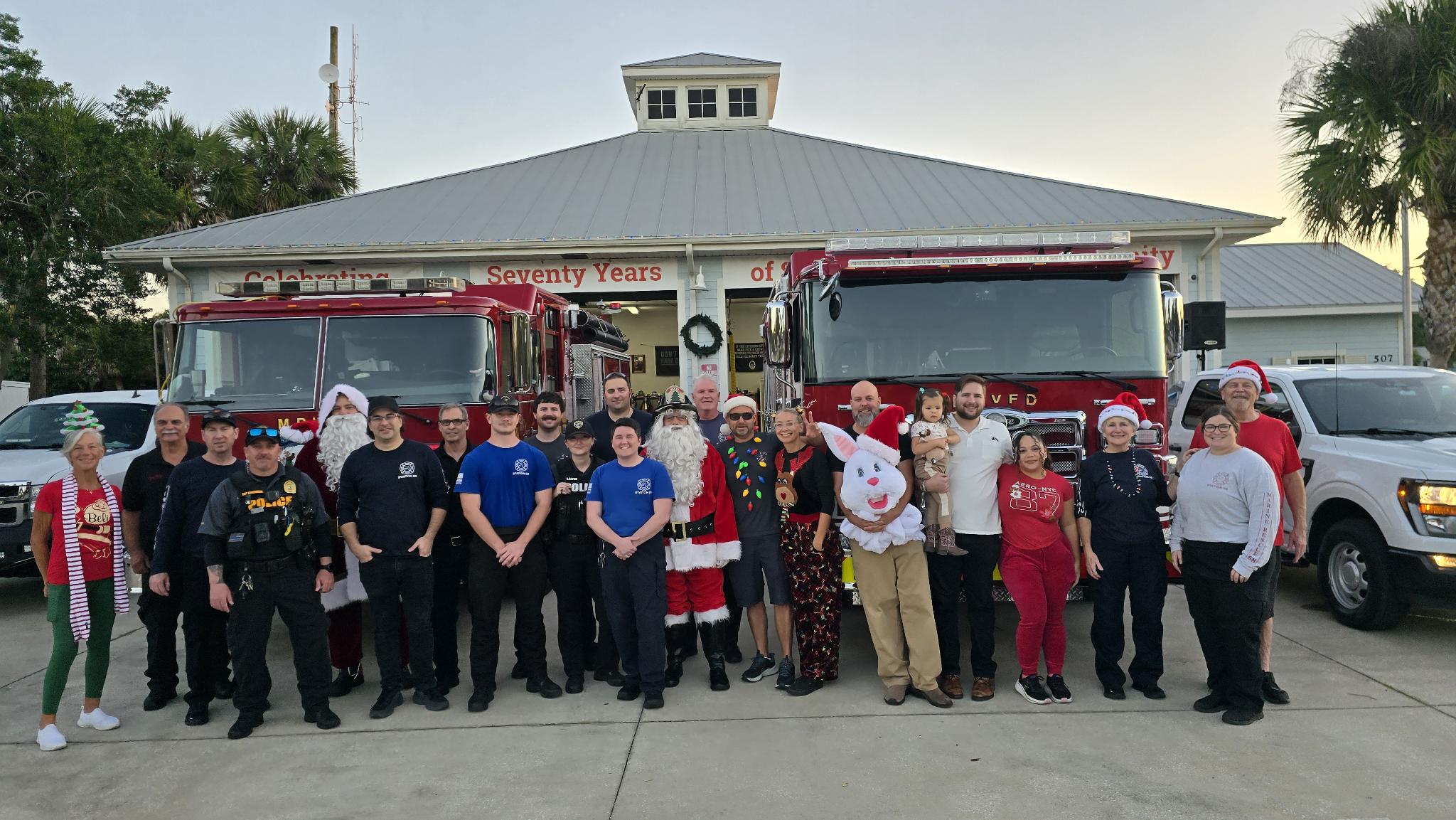 2025 Santa Run group shot