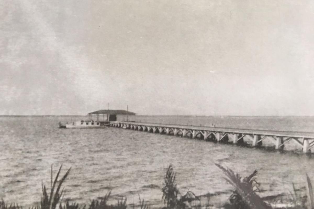 historical photo of the pier from the south east